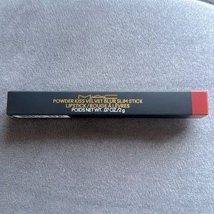 🆕 MAC Powder Kiss Velvet Blur Slim Stick (Devoted to Chili)